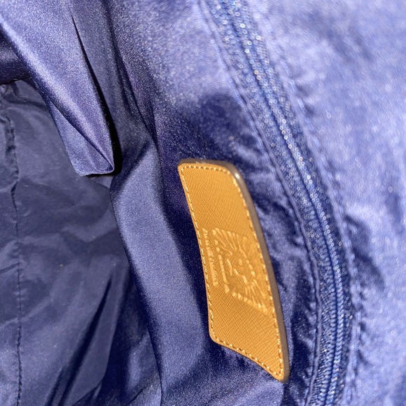 Anne Klein - Picture 6 of 10